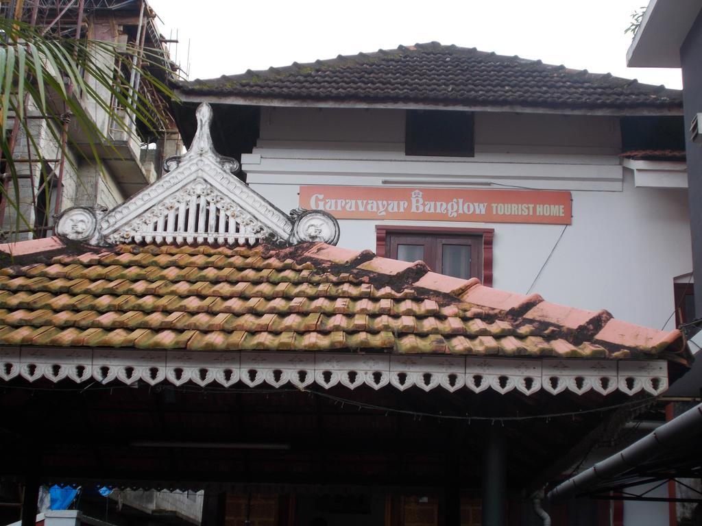 Guruvayur Bunglow Hotel Exterior foto